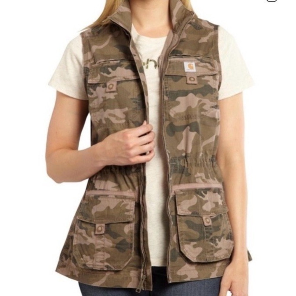 Carhartt Women's El Paso‎ Utility Vest in a camouflage Size L